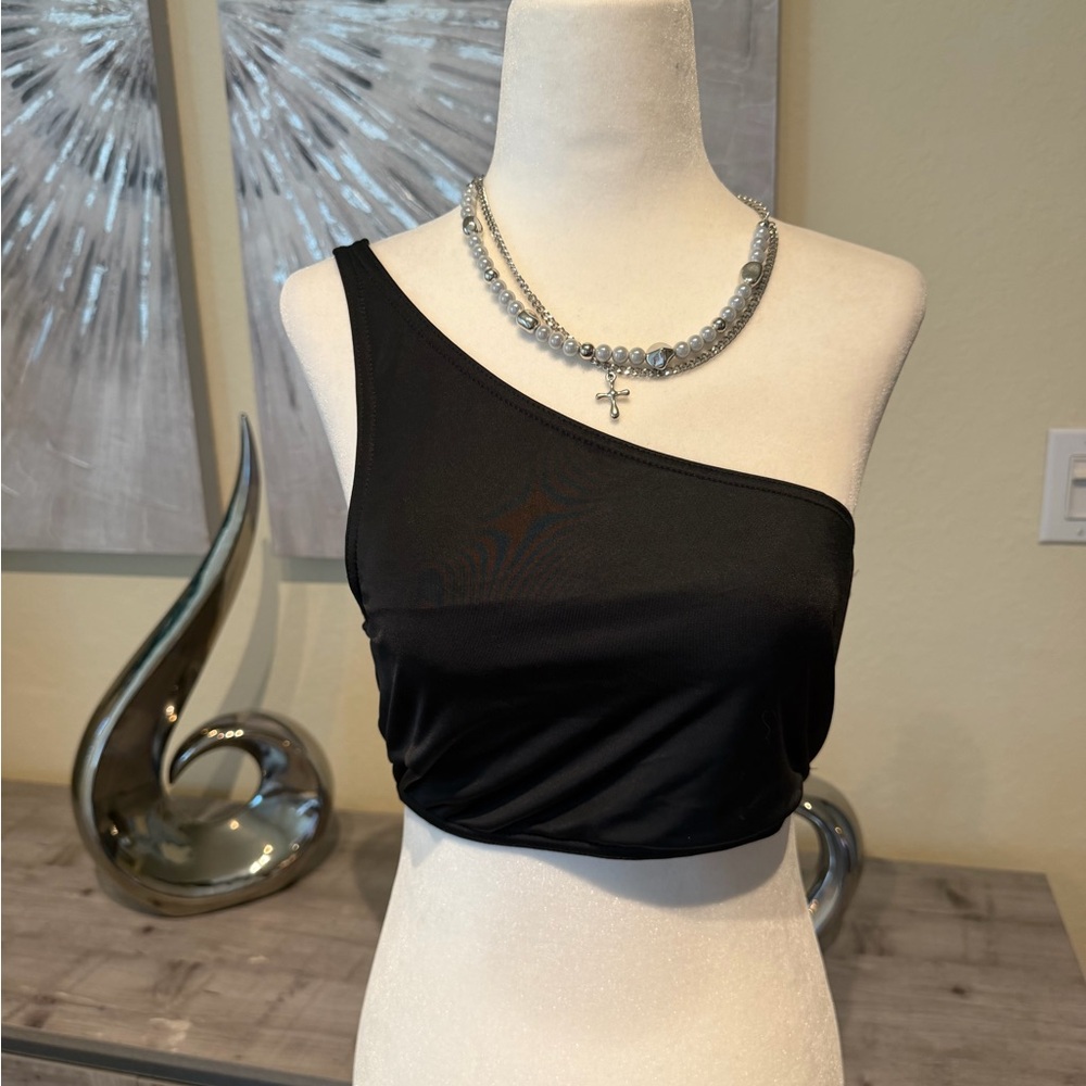 PrettyLittleThing Black One-Shoulder Top